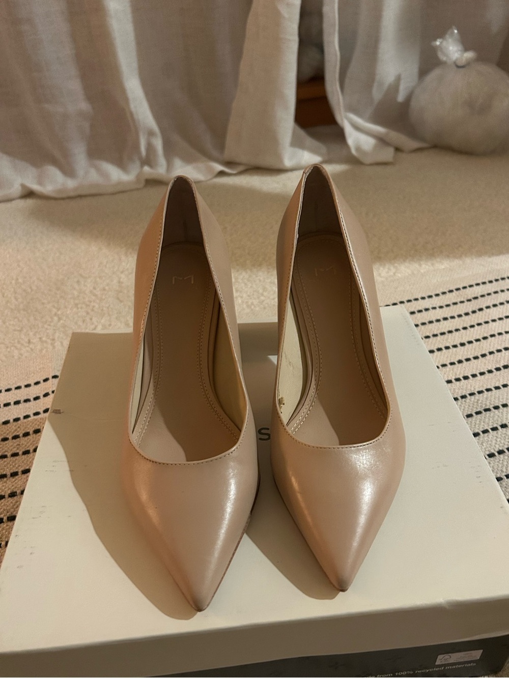 Size 7W Marc Fisher Nude Block Heels